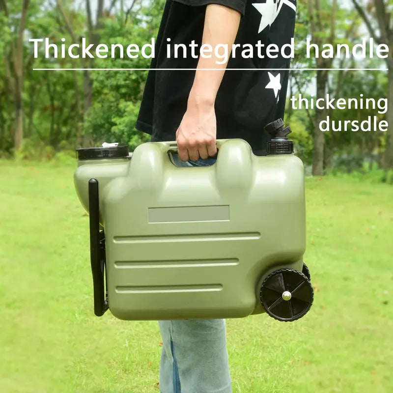 Water storage container on wheels, with tap/28L