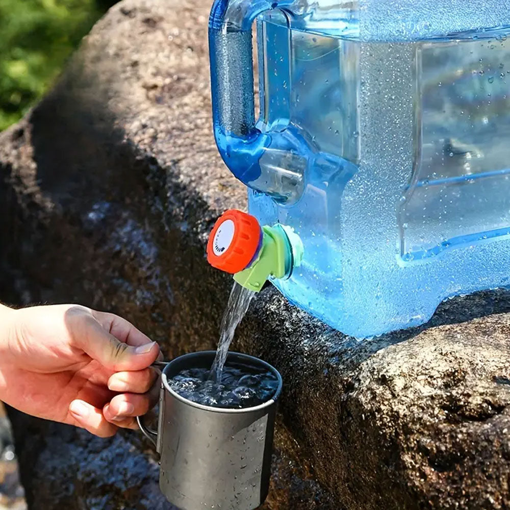Portable water container with tap /22L