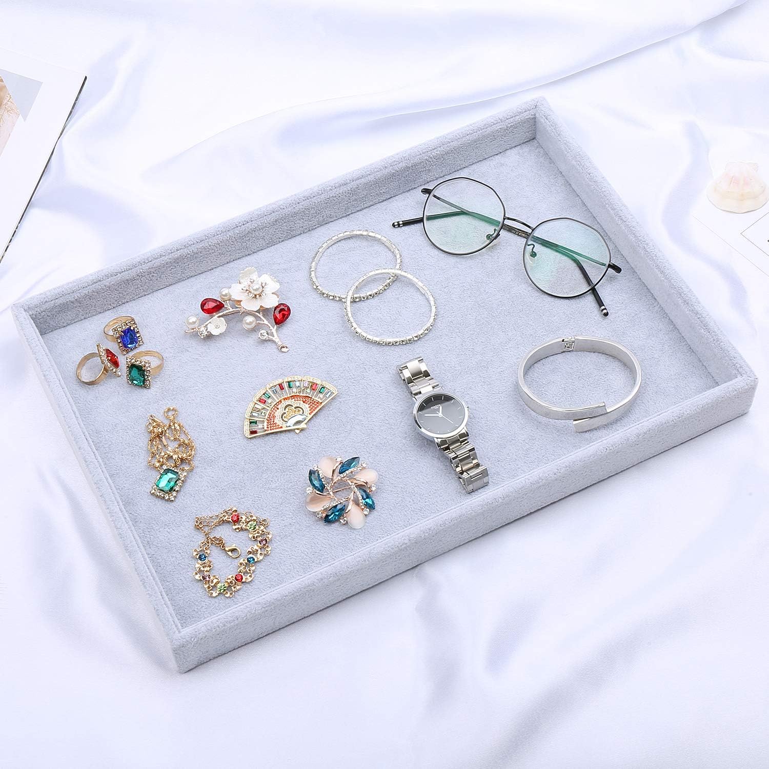 Velvet jewelry organizer box