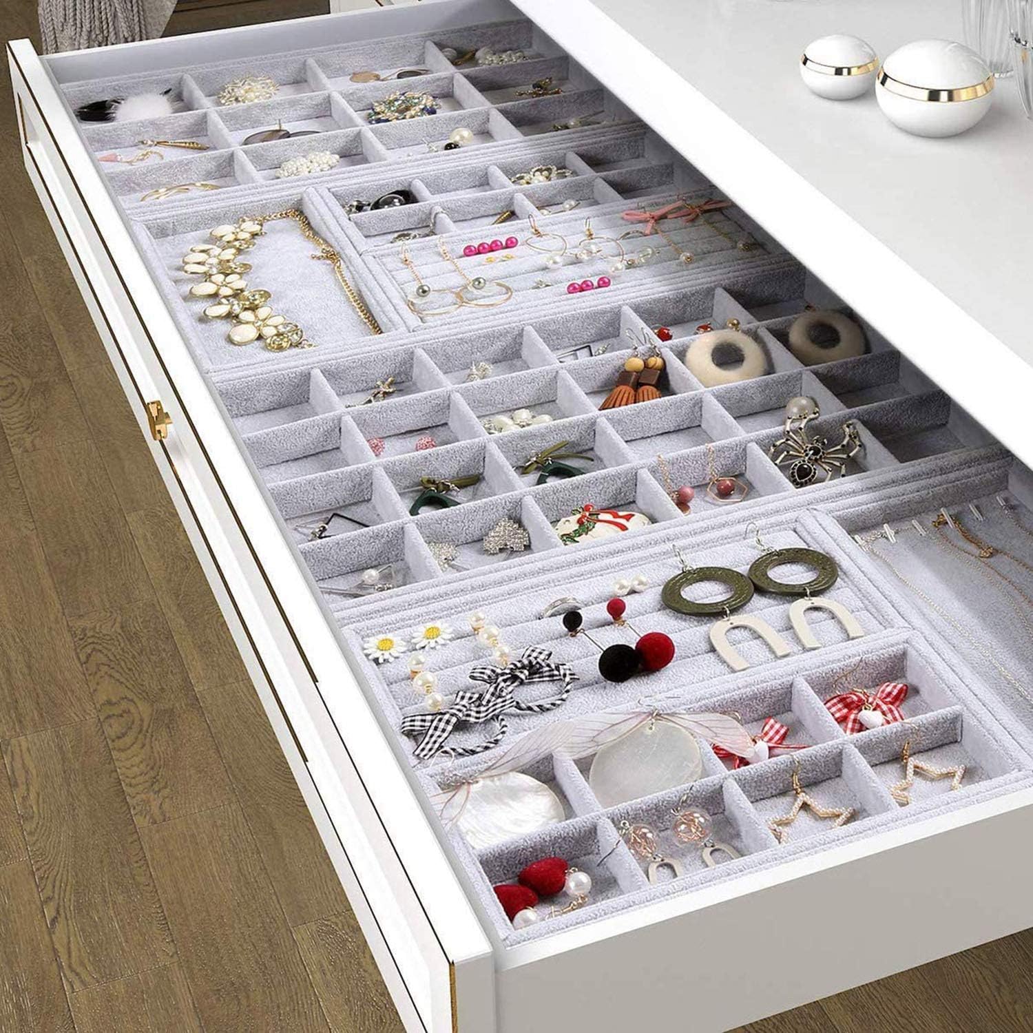 100 Slots Jewelry Accessories Organizer Box