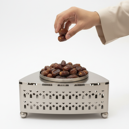 تمرية معدنية بتصميم مثلث