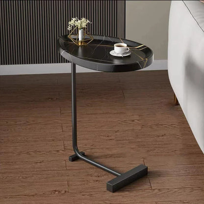 طاولة جانبية على شكل حرف C