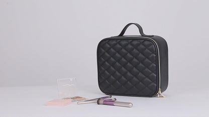 شنطة مكياج للسفر مع مراة LED قابلة للشحن