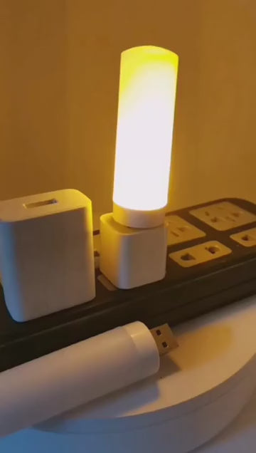 مصباح إضاءة LED بتأثير اللهب